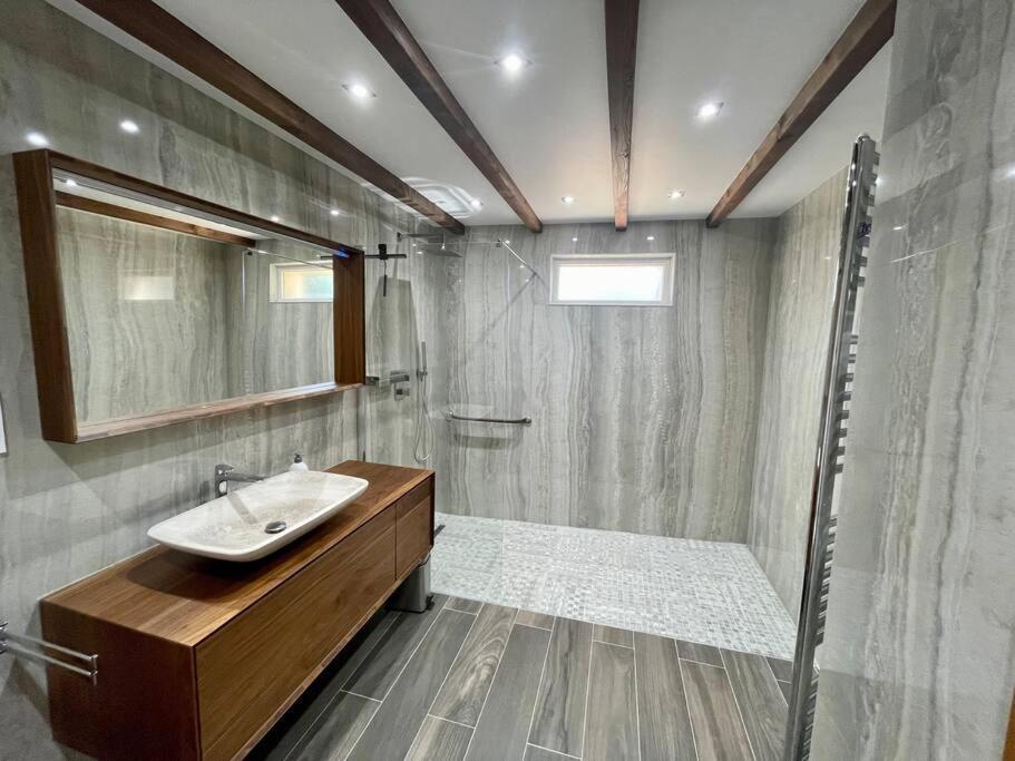 Chalet Kelly, Centre Ville / Jacuzzi / Sauna 热拉梅 外观 照片