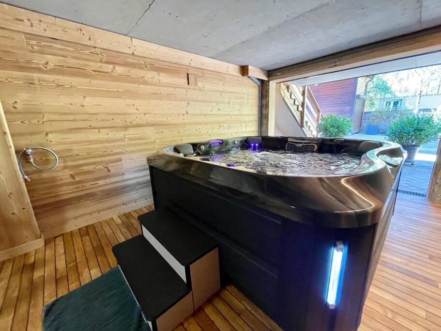 Chalet Kelly, Centre Ville / Jacuzzi / Sauna 热拉梅 外观 照片