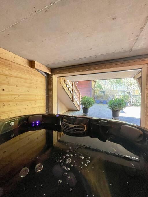 Chalet Kelly, Centre Ville / Jacuzzi / Sauna 热拉梅 外观 照片